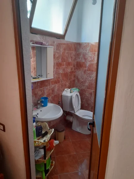 Tirane, jepet me qera nga Pronari, pa-komision apartament 1+1 Kati 2, 50 m² 340 €