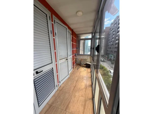 Tirane, shitet apartament 2+1+Ballkon Kati 2, 78 m² (KOMUNA E PARISIT)