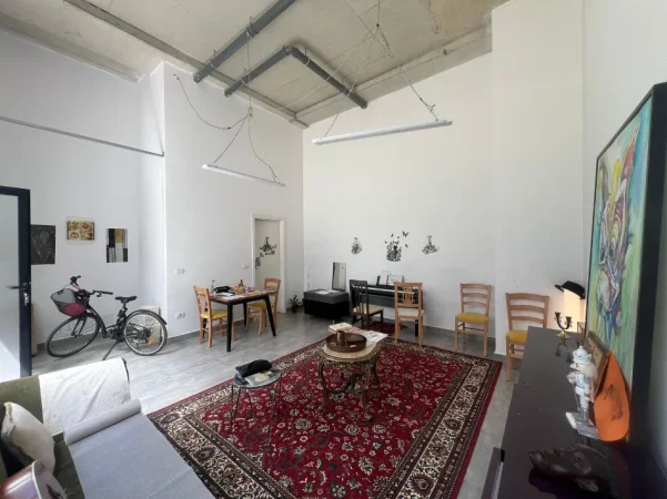 Tirane, jap me qera ambjent biznesi Kati 0, 37 m² 450 € (Jordan Misja)