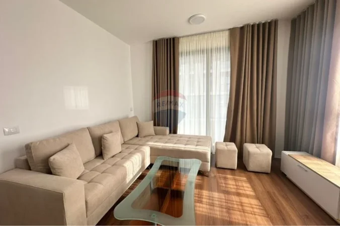 Tirane, jepet me qera apartament 2+1+Ballkon , 800 € 
