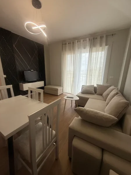 Tirane, jap me qera apartament 1+1+Ballkon Kati 5, 398 € 