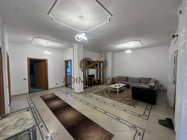 Tirane, jepet me qera apartament 2+1+Ballkon Kati 3, 140 m² 500 € (myslym keta)