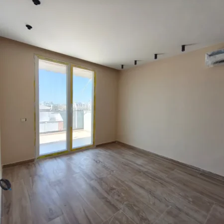 Durres, shitet apartament 1+1+Ballkon Kati 5, 63 m² 95.000 € (Golem, Durres)