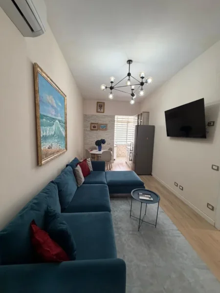 Tirane, jepet me qera apartament 2+1 Kati 2, 880 € 