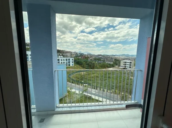 Tirane, shes apartament 1+1+Ballkon Kati 3, 59 m² 95.000 € (Fresku)