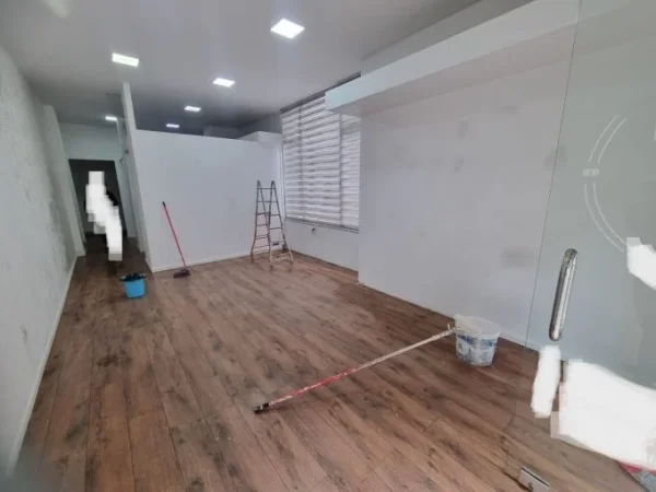 Tirane, jepet me qera bar-kafe Kati 0, 50 m² 600 € (rruga myslym shyri)