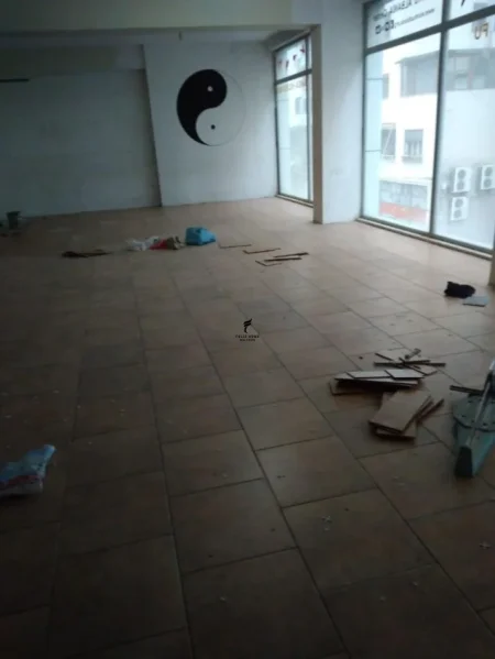 Tirane, jepet me qera zyre Kati 1, 150 m² 700 € (ASTIR)