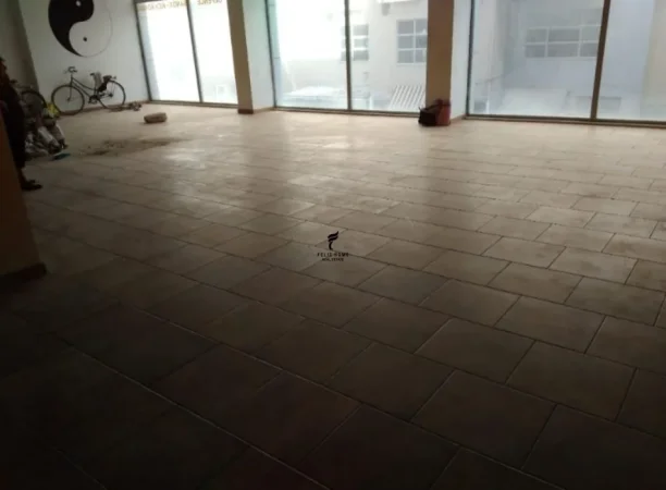 Tirane, jepet me qera zyre Kati 1, 150 m² 700 € (ASTIR)