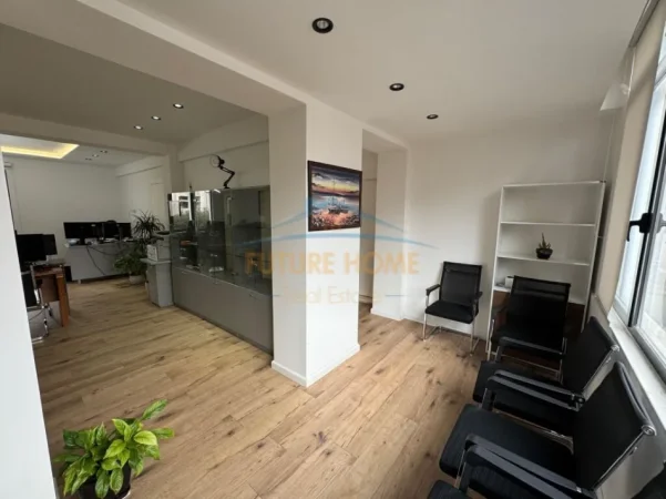 Tirane, jepet me qera ambjent biznesi Kati 1, 72 m² 1.100 € (Bulevardi zogu I)
