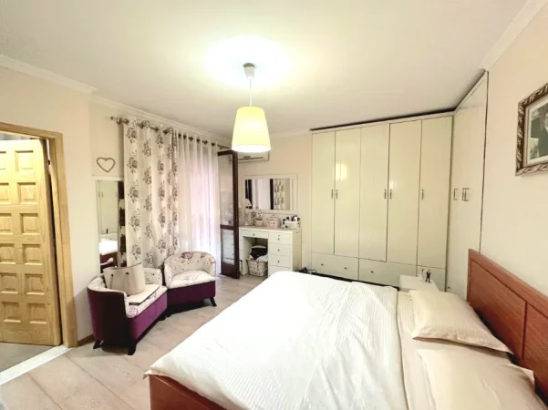 Tirane, shitet apartament 2+1 Kati 3, 104 m² 190.000 € (SELITE)
