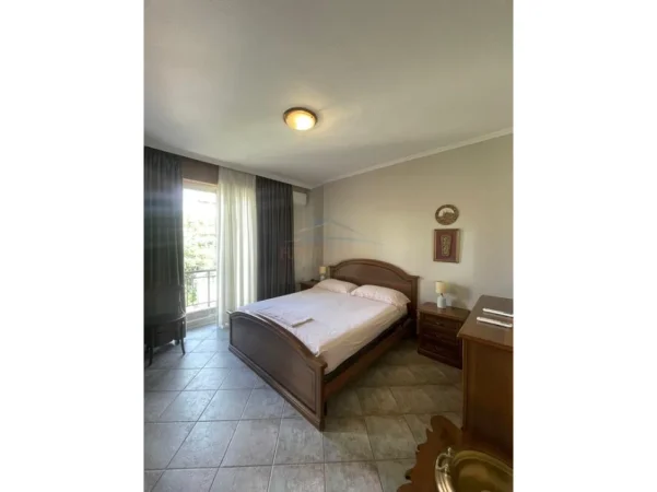 Tirane, jepet me qera apartament 2+1 Kati 4, 78 m² 700 € (Myslym Shyri)