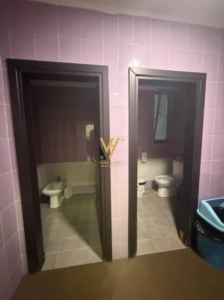 Tirane, jepet me qera ambjent biznesi Kati 1, 500 m² 7.000 € (BLLOK)