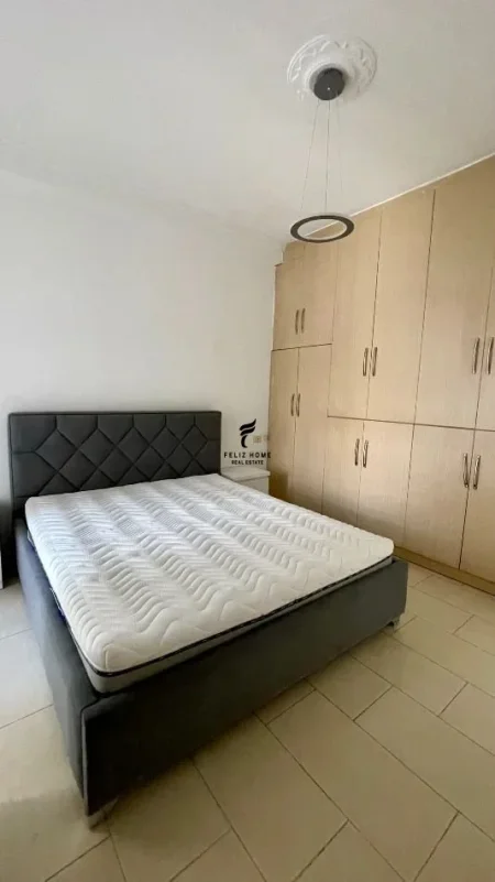 Tirane, jepet me qera apartament 1+1 Kati 4, 70 m² 800 € (MYSLYM SHYRI)