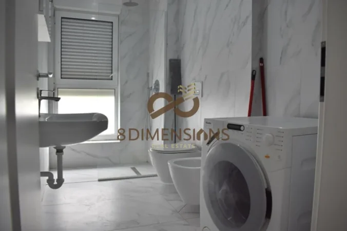 Tirane, jepet me qera apartament 1+1+Ballkon Kati 5, 60 m² 450 € (ali demi)