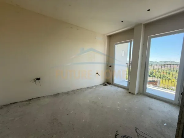 Tirane, shitet apartament 1+1 Kati 3, 76 m² 132.000 € (Farke, Tiranë.)