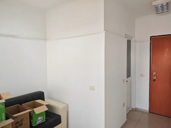 Tirane, shitet garsonier Kati 1, 42 m² 103.000 € (Rruga Myrteza Topi)