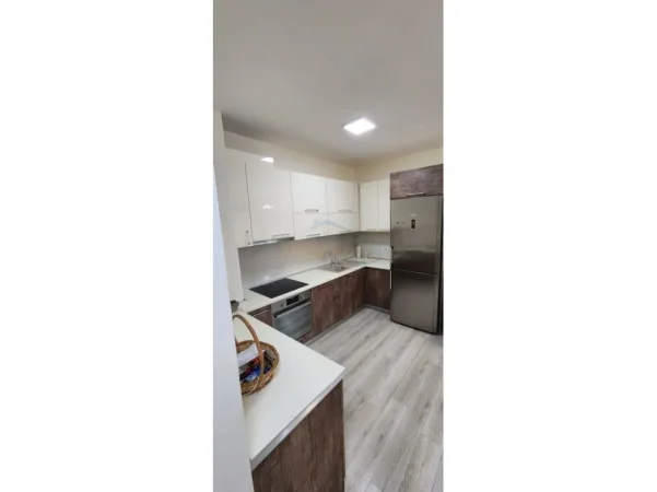 Tirane, shitet apartament 2+1+Aneks+Ballkon Kati 4, 100 m² 250.000 € (Kopshti Zoologjik)