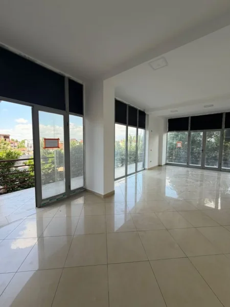 Tirane, shitet ambjent biznesi Kati 1, 46 m² 93.500 € (Rruga Kastriotët)
