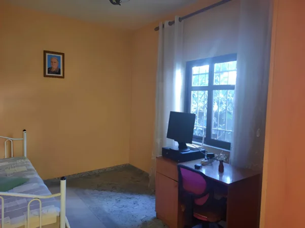 Tirane, jepet me qera apartament 2+1+Ballkon , 90 m² 450 € (Astir)