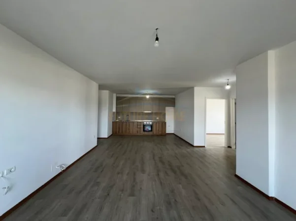 Tirane, jepet me qera apartament 3+1 Kati 4, 151 m² 530 € (5 Maj)