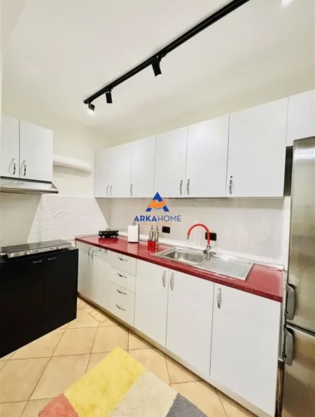 Tirane, shitet apartament 1+1+Ballkon Kati 4, 65 m² 208.000 € 