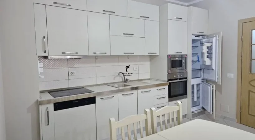 Tirane, jepet me qera apartament 2+1 Kati 1, 85 m² 650 € (KOPSHTI ZOOLOGJIK)