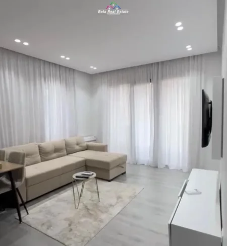 Tirane, jepet me qera apartament 1+1+Ballkon Kati 3, 70 m² 680 € (selvia)