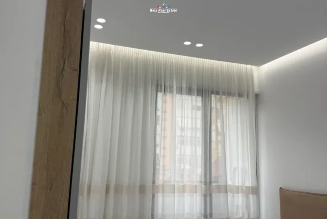 Tirane, jepet me qera apartament 1+1+Ballkon Kati 3, 70 m² 680 € (selvia)
