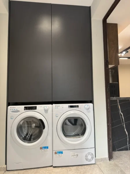 Jap me qera ditore ,javore ,garsoniere te 21 Dhjetori mozaiku Kati 1, 50  m² (21 dhjetori)