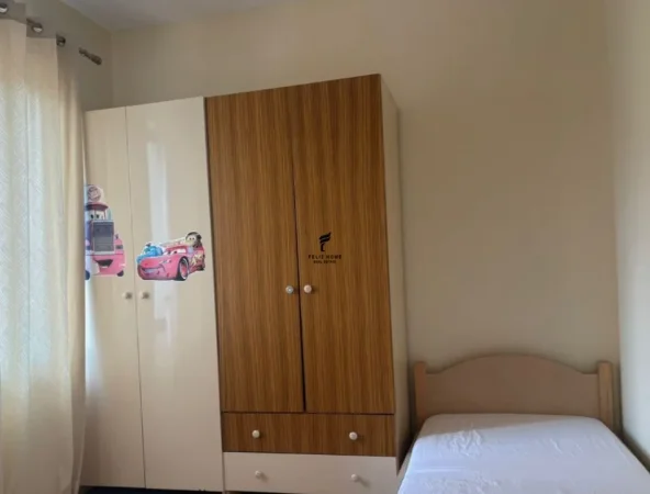 Tirane, jepet me qera apartament 1+1 Kati 2, 90 m² 700 € (RRUGA E ELBASANIT)