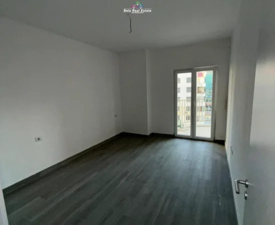 Tirane, jepet me qera zyre Kati 5, 73 m² 580 € (zogu i zi)