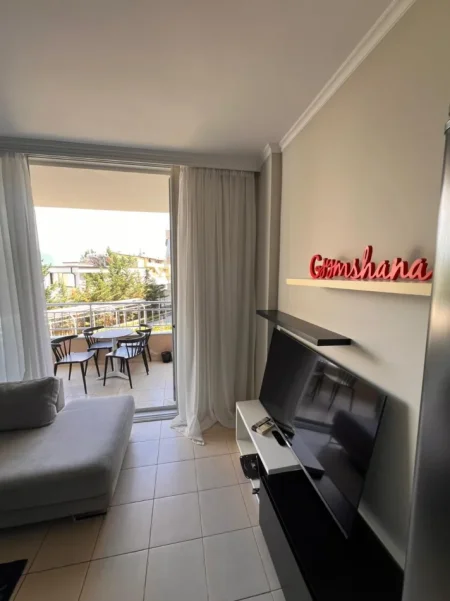 Tirane, jap me qera apartament 1+1+Ballkon , 67 m² 770 € (Liqeni i Thate, Rruga Peti)