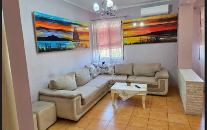 Tirane, jepet me qera apartament 2+1 Kati 3, 100 m² 550 € (FUSHA E AVIACIONIT)
