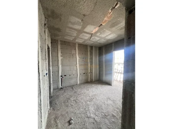Tirane, shitet apartament 2+1 Kati 5, 94 m² 135.000 € (Tirana Entry II)