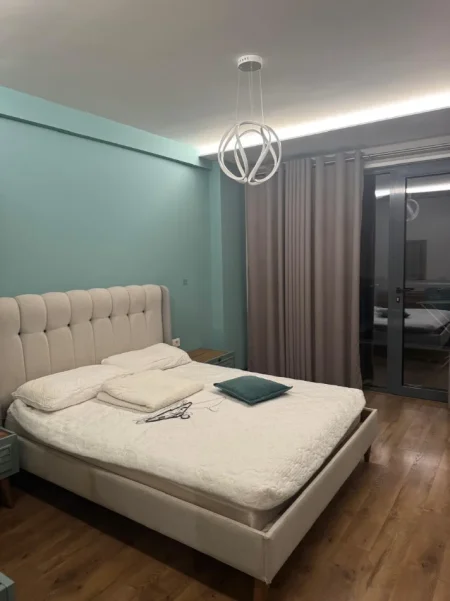 Tirane, jap me qera apartament 1+1+Ballkon Kati 3, 70 m² 550 € (Rezidenca Alba)