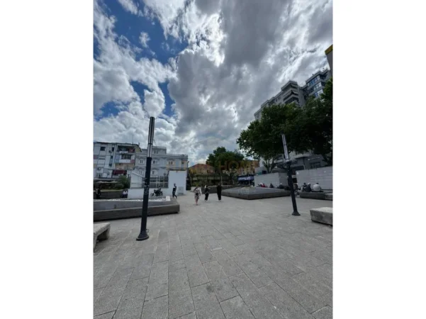 Tirane, shitet apartament 1+1 Kati 3, 54 m² 129.000 € (Stacioni i Trenit)