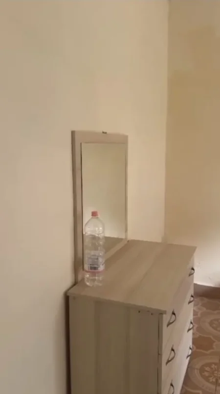 Tirane, jepet me qera apartament 1+1 Kati 1, 50 m² 300 € (Rruga 5 Maji)