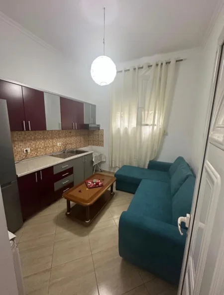 Tirane, jepet me qera apartament 1+1 Kati 0, 35 m² (Rr Fuat Toptani)