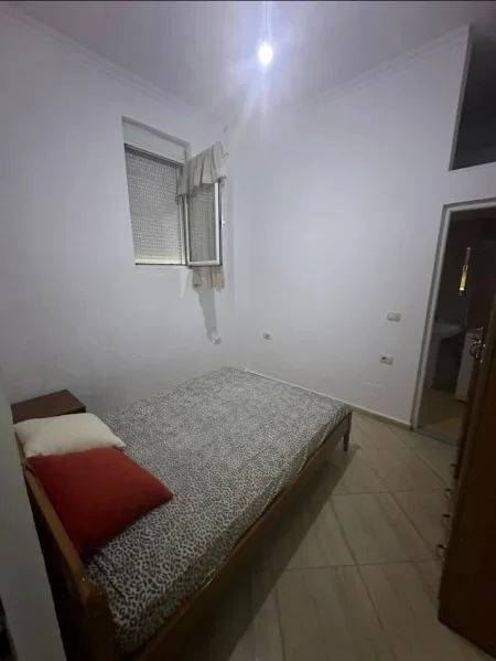Tirane, jepet me qera apartament 1+1 Kati 0, 35 m² (Rr Fuat Toptani)