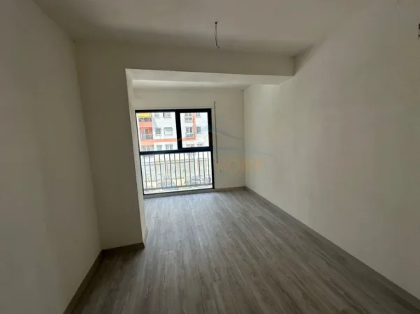 Tirane, shitet apartament 3+1 Kati 1, 147 m² 275.000 € (Bulevardi i Ri)