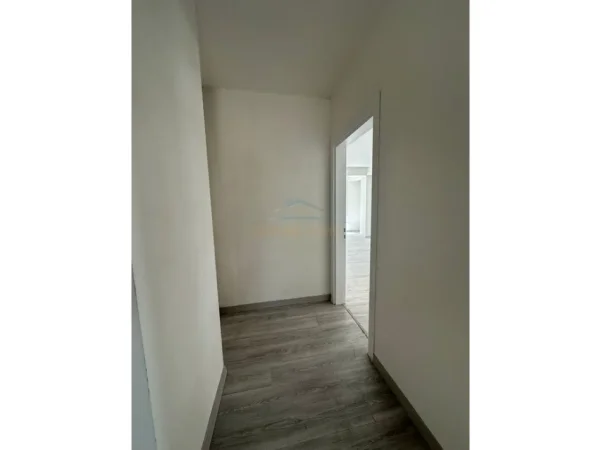 Tirane, shitet apartament 3+1 Kati 1, 147 m² 275.000 € (Bulevardi i Ri)