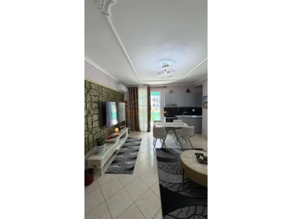 Tirane, shitet apartament 2+1 Kati 5, 77 m² 167.000 € (Fresku)