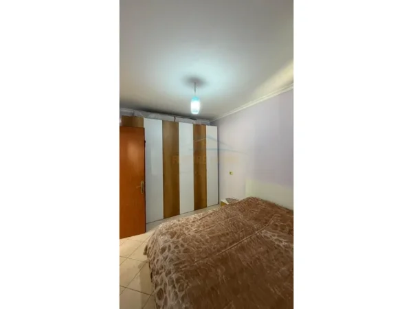 Tirane, shitet apartament 2+1 Kati 5, 77 m² 167.000 € (Fresku)