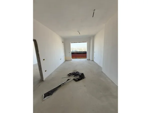 Tirane, shitet apartament 1+1 Kati 8, 67 m² 206.000 € (Square21,Rruga e Kavajes,)