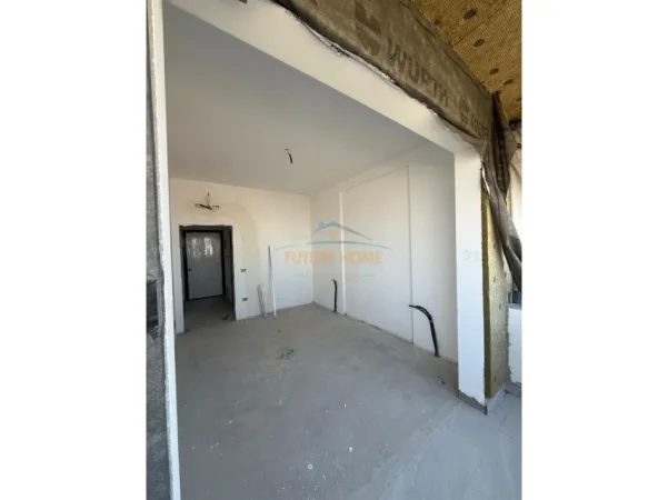 Tirane, shitet apartament 1+1 Kati 8, 67 m² 206.000 € (Square21,Rruga e Kavajes,)