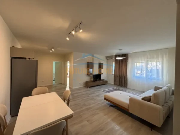 Tirane, jepet me qera apartament 2+1+Ballkon Kati 2, 93 m² 650 € (ish Dogana)