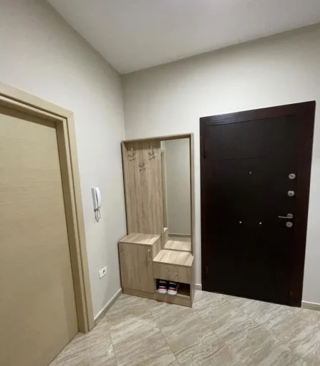 Tirane, jepet me qera apartament 1+1 Kati 5, 64 m² 550 € (Pallati me Shigjeta)