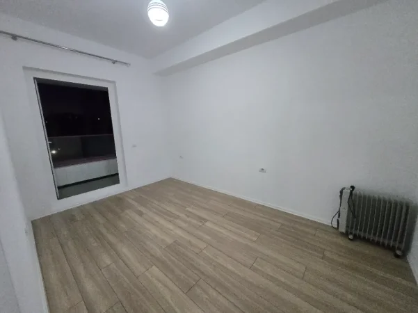 Tirane, jap me qera apartament 2+1+Ballkon Kati 4, 80 m² 320 € (Rruga Pasho Hysa)