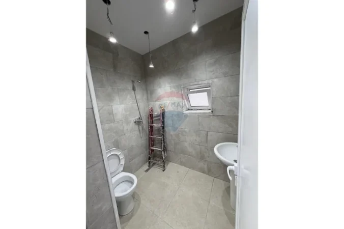 Vlore, shitet shtepi 1+1 Kati 0, 186 m² 100.000 € (Rruga Enver Jaho, Vlore)
