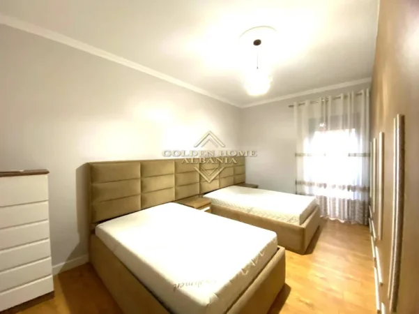 Tirane, jepet me qera , 120 m² 850 €